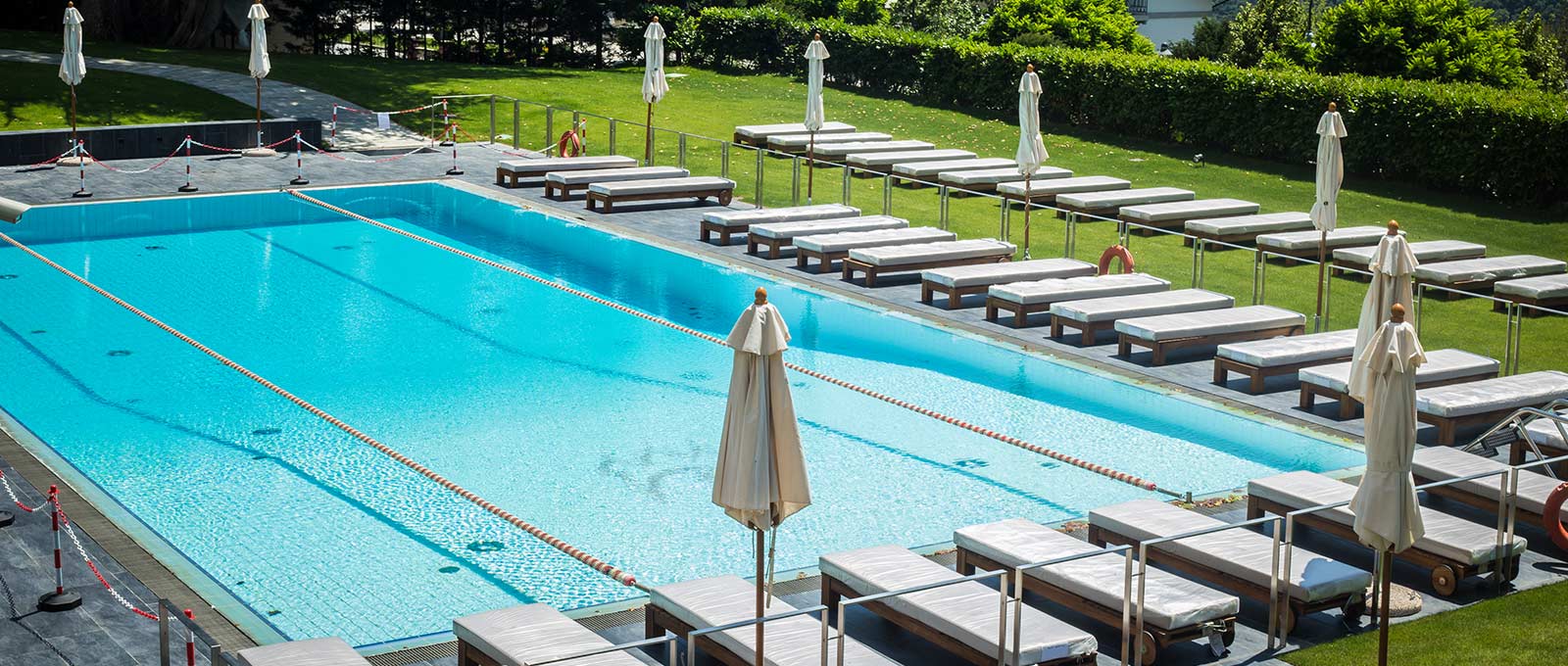 piscina grand hotel billia